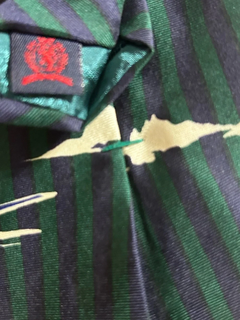 TOMMY HILFIGER VINTAGE SKI-THEMED SILK TIE FROM JACOBSON’S NOVELTY SPORTSWEAR